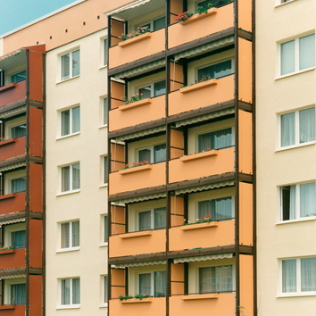 Neubau von 180 vorgestellten Balkonen