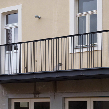 Einzelbalkon am Altbau